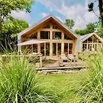 Pomale Vendeghaz Vakantiehuis Révfülöp