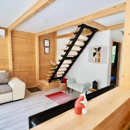 Pomale Vendeghaz Ferienhaus *