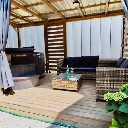 Pomale Vendeghaz 펜션