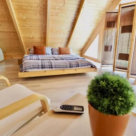 Pomale Vendeghaz * 레브풀롭