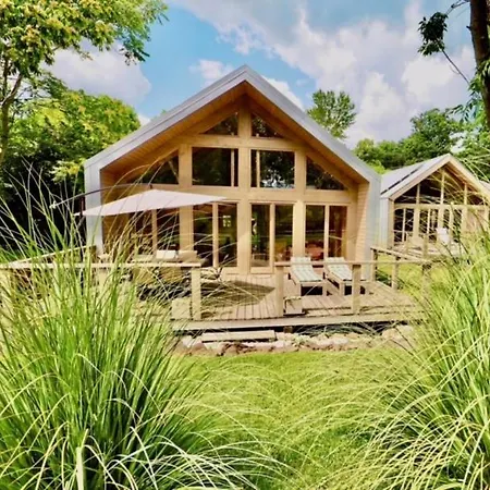Pomale Vendeghaz Ferienhaus Révfülöp