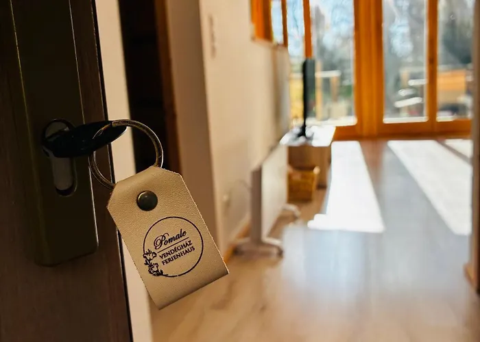 Pomale Vendeghaz Ferienhaus Révfülöp